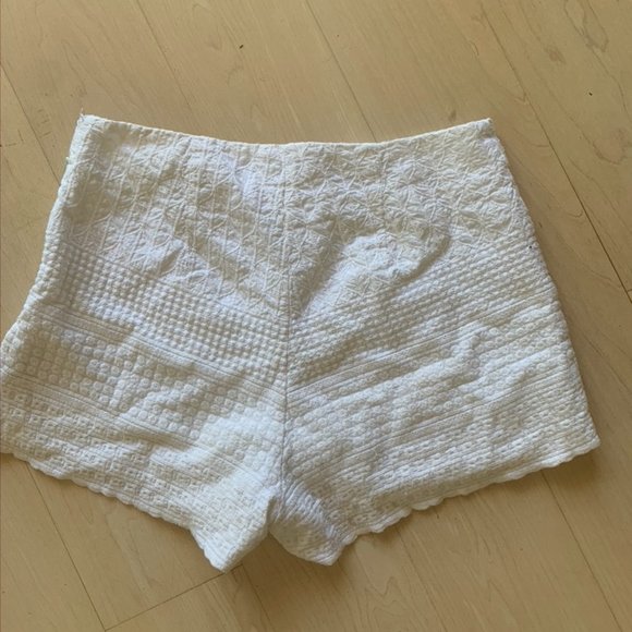 White Seam Patterned Shorts - Picture 2 of 2